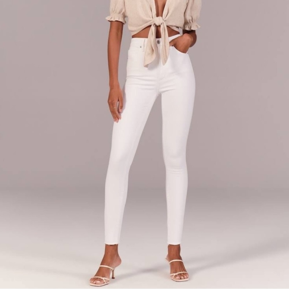 White Abercrombie skinny jeans